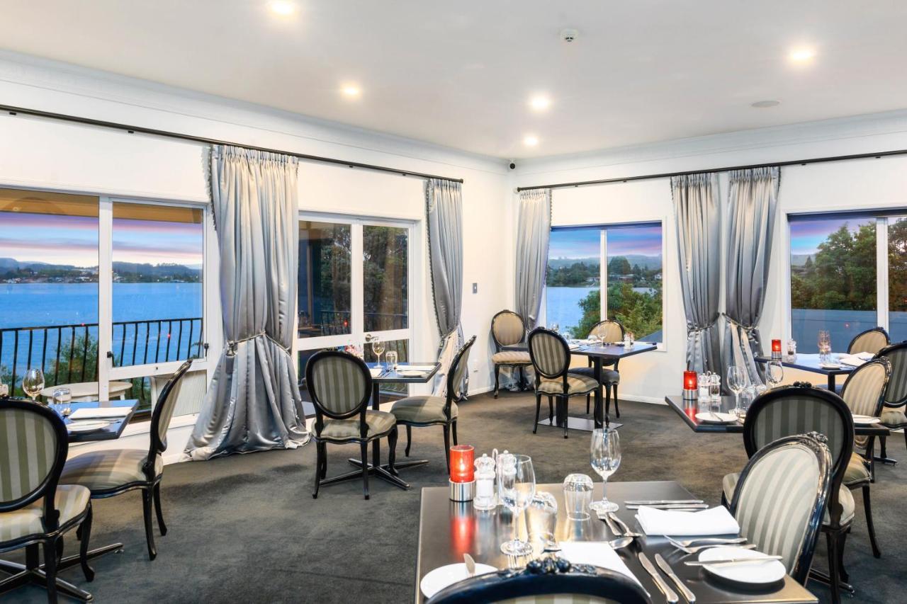 Black Swan Lakeside Boutique Hotel Роторуа Екстериор снимка