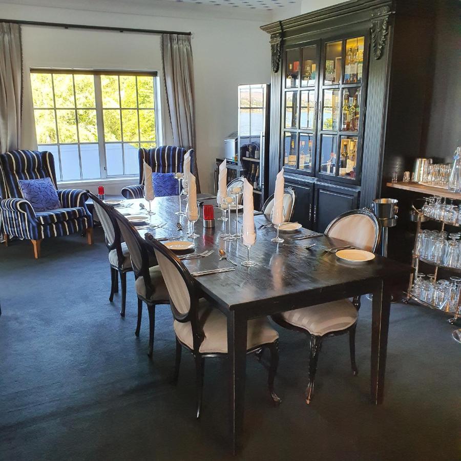 Black Swan Lakeside Boutique Hotel Роторуа Екстериор снимка